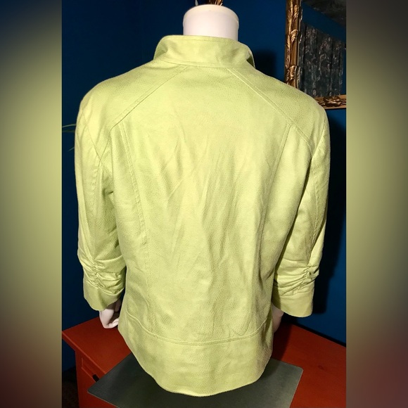 Chico’s Lime Green Soft Python Embossed Ruched Sleeve Jacket Size 1X - Picture 2 of 7
